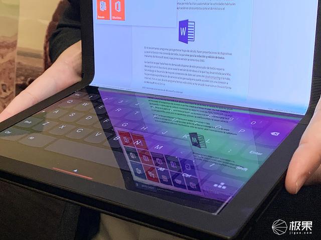 联想全球首款折叠屏电脑图赏：便携性极高产品成熟可靠(图2)