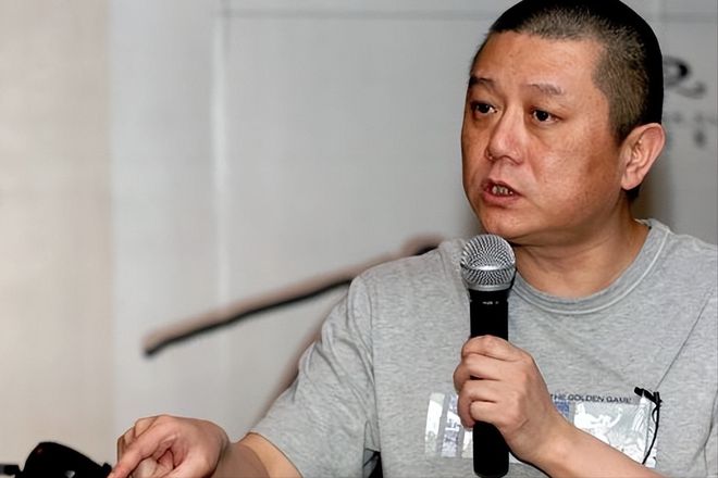 事实证明66岁被传移民美国的冯小刚狐狸尾终于露出来了火星电竞官网(图14)