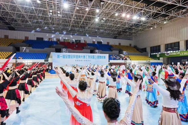 火星电竞下载“海沧中学Line C排舞队”在全国全民健身排舞大赛中一路“冲顶”(图1)